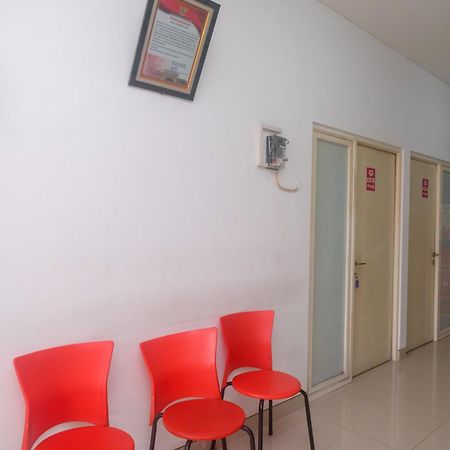 Reddoorz Syariah Near Simpang Lima Semarang Jomblang Exterior foto